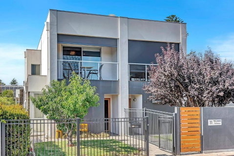 Relaxing Getaway Steps From Grange Beach - Melbourne Tourism 2