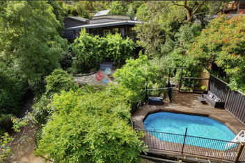 Resort-style 5 Bdrm Home W Pool, Spa & Billiards! with Melbourne Tourism