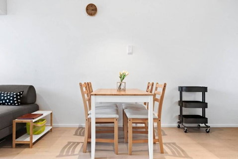 Resort-style Docklands Riverview Stay With Parking - Melbourne Tourism 3