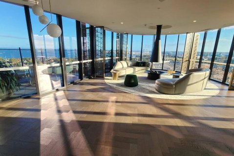 Resort-style Exec 1 Bed With Study In Port Melbourne - Melbourne Tourism 1