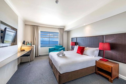 Resort Style King Pad With Sparkling Sea Views - Melbourne Tourism 0