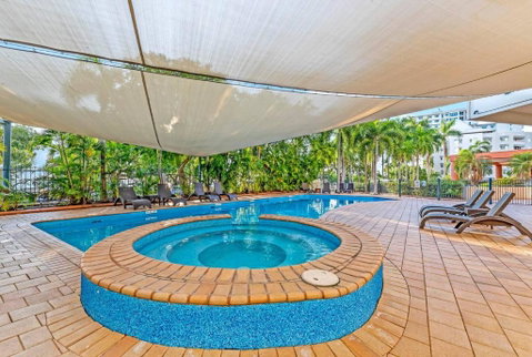 Resort Style Living In An Oceanview King Suite - Melbourne Tourism 1
