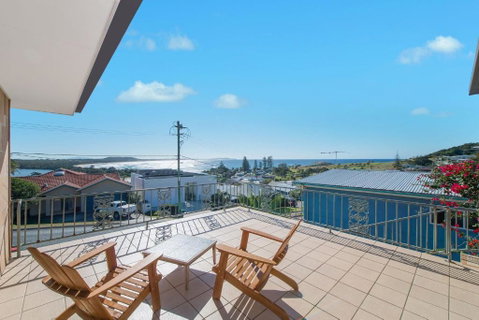 Retro Beach House - Melbourne Tourism 0