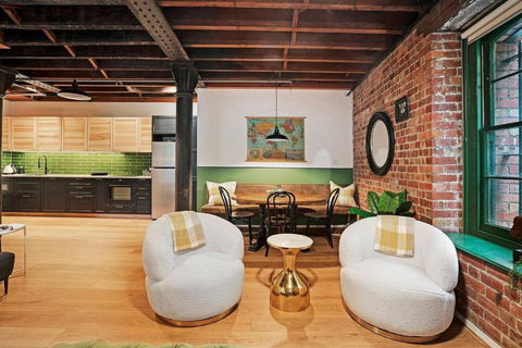 Retro Meets Industrial At Heritage Bond Store - Melbourne Tourism 1