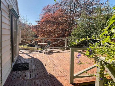 Rivendell Cottage - Melbourne Tourism 3