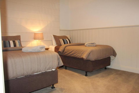 River Rock Cottage Centrally Located And Dog Friendly - Melbourne Tourism 2