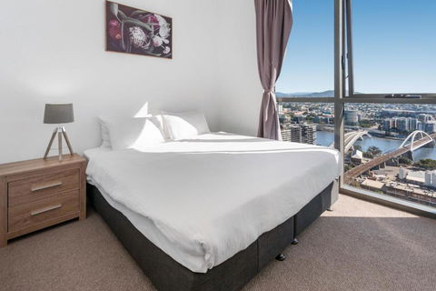 River-View Unit With Rooftop Pool Near Museums - Melbourne Tourism 3