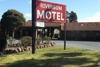 Rivergum Motel with Melbourne Tourism