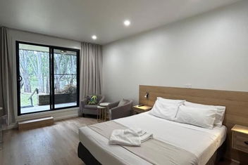 Riverside Motel & Marina with Melbourne Tourism