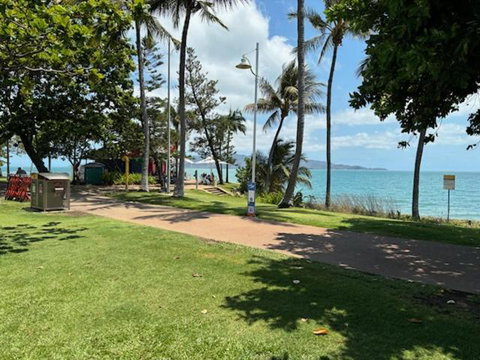 Residential Two-bedroom Unit On The Strand, Self-check In, Wi-fi - Melbourne Tourism 1