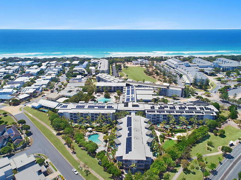 Salt&Pepper Sanctuary - Plunge Pool Resort Apartment By UHoliday - 2BR, 1BR And Studio Hotel Room Configurations Available - Melbourne Tourism 0