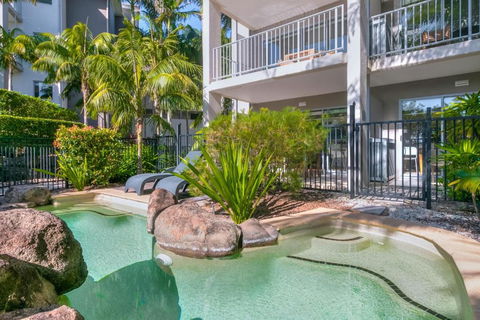 Salt&Pepper Sanctuary - Plunge Pool Resort Apartment By UHoliday - 2BR, 1BR And Studio Hotel Room Configurations Available - Melbourne Tourism 1