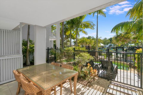 Salt&Pepper Sanctuary - Plunge Pool Resort Apartment By UHoliday - 2BR, 1BR And Studio Hotel Room Configurations Available - Melbourne Tourism 3