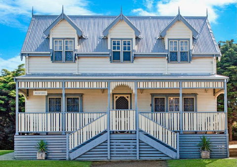 Sails - Elegant, Spacious Beach Villa - Melbourne Tourism 0