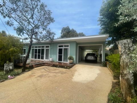 Saltbush - Ideally Located And Modernised MCM Beach House - Melbourne Tourism 0