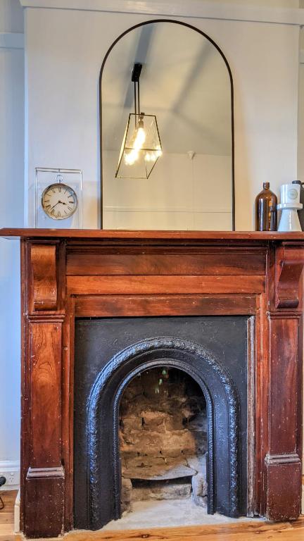 Roseland Cottage - CBD Heritage - Melbourne Tourism 1