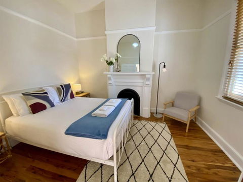 Roseland Cottage - CBD Heritage - Melbourne Tourism 3