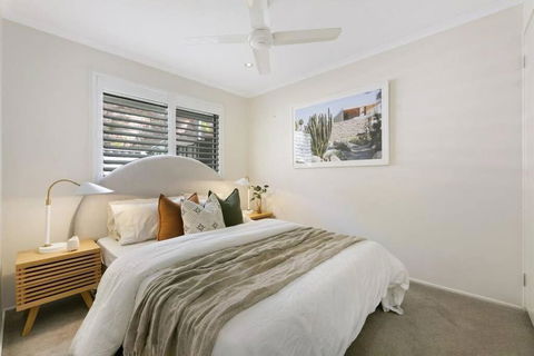 Riviera Road Miami - 4BRM Dual Villa - Melbourne Tourism 1