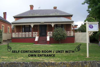 RJ\'s Bed & Breakfast with Melbourne Tourism
