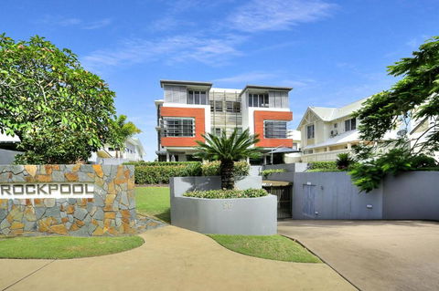 Rockpool No 4 Beachfront Unit - Melbourne Tourism 0