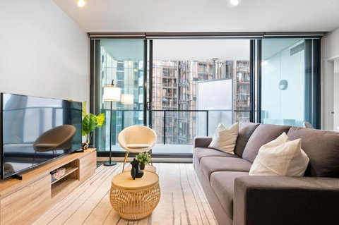 Rooftop Pool 2BR Apt At Marvel Stadium With Free Parking - Melbourne Tourism 1