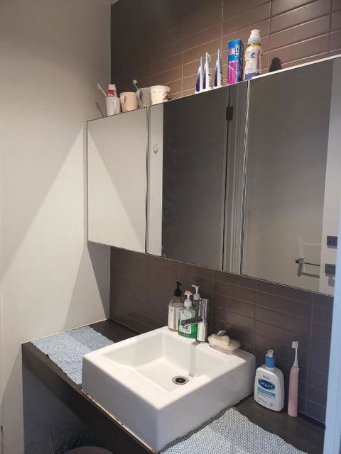 Room With King-size Bed Close To Melbourne CBD & Southern Cross Station - Melbourne Tourism 2