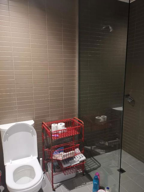 Room With King-size Bed Close To Melbourne CBD & Southern Cross Station - Melbourne Tourism 1