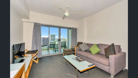 Room With Kitchen At Pandanus - Melbourne Tourism 3