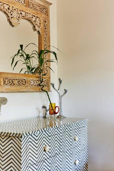 Rose Cottage - Right In Town - Melbourne Tourism 2