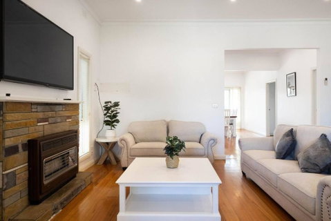 Rosebud Reset - A Beachside Group Getaway - Melbourne Tourism 1