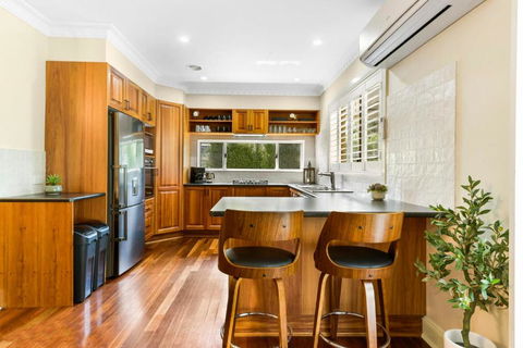 Roselawn Manor - 5 Bedroom Entertainer - Melbourne Tourism 0
