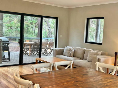 Rosella - Bushland Hideaway - Melbourne Tourism 0