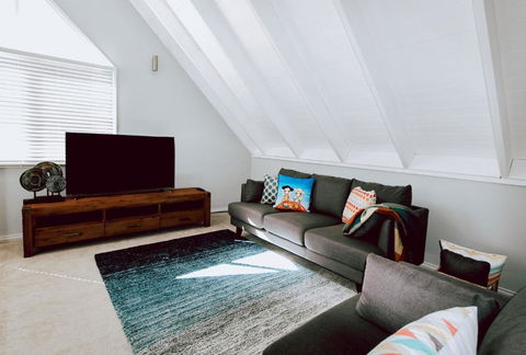 Rosella - Melbourne Tourism 3