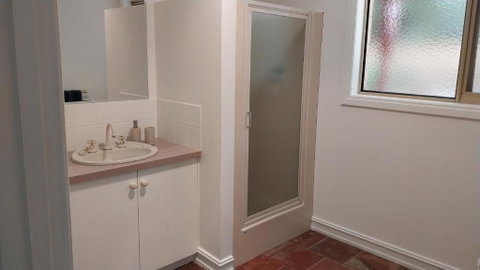 Roshnier Apartment - Melbourne Tourism 1
