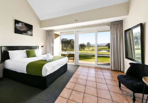 Rothbury Downs - Melbourne Tourism 0