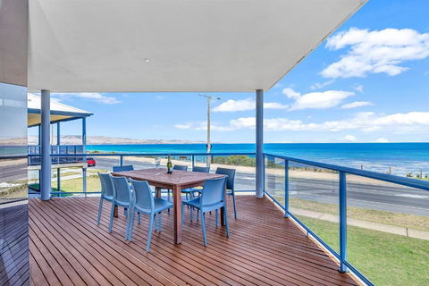 Sail Away - Aldinga Beach - C21 SouthCoast Holidays - Melbourne Tourism 0