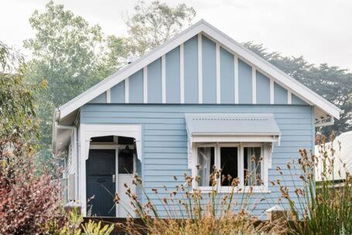 Sailors Whisk, Luxurious Restored Antique Cottage with Melbourne Tourism