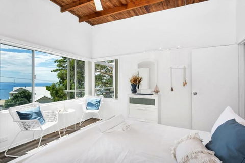 Sally Beach House With Ocean Views - Melbourne Tourism 1