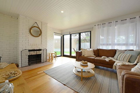 Salty Escape - Melbourne Tourism 1