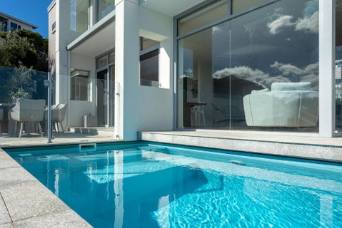 Salty Kiss I Private Properties - Melbourne Tourism 3
