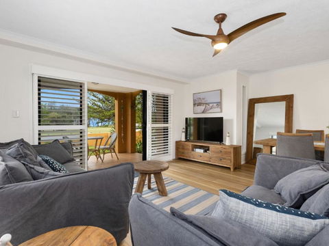 Salty Kisses On Marine Parade - Melbourne Tourism 2