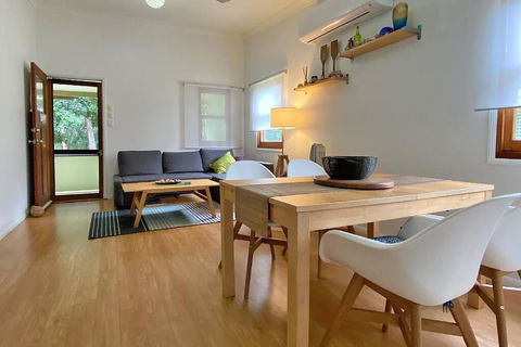 SALTYS AMITY POINT - Melbourne Tourism 3