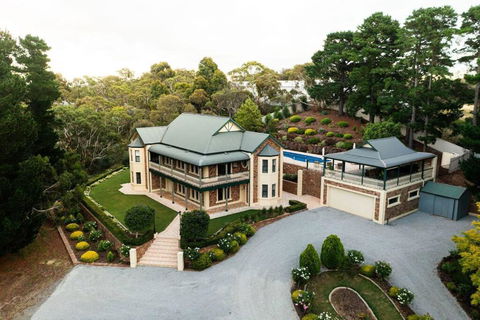 Sand Road Estate - Melbourne Tourism 0