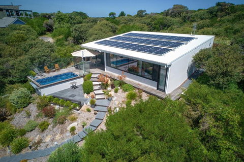 SALT Luxury Couples Villa - Melbourne Tourism 0