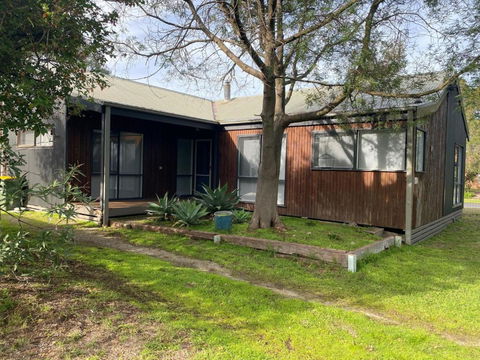 Sanders Beach House - Melbourne Tourism 0