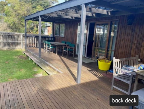 Sanders Beach House - Melbourne Tourism 1