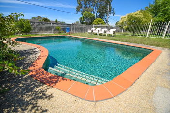 Sandown Heritage Motel with Melbourne Tourism