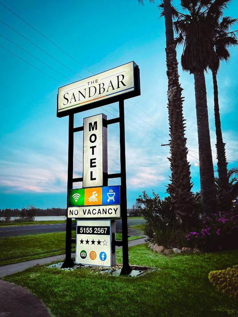 Sandbar Motel - Melbourne Tourism 1