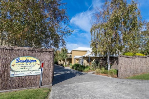Sandpiper 5 - Close To Town And Beach - Melbourne Tourism 1