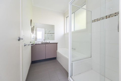 Sandpiper 5 - Close To Town And Beach - Melbourne Tourism 3